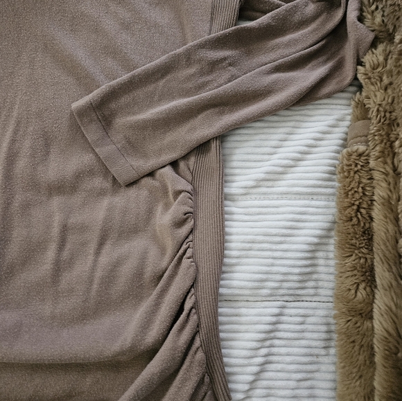 The Limited Cozy Brown Turtleneck Sweater Size XL - Picture 6 of 6